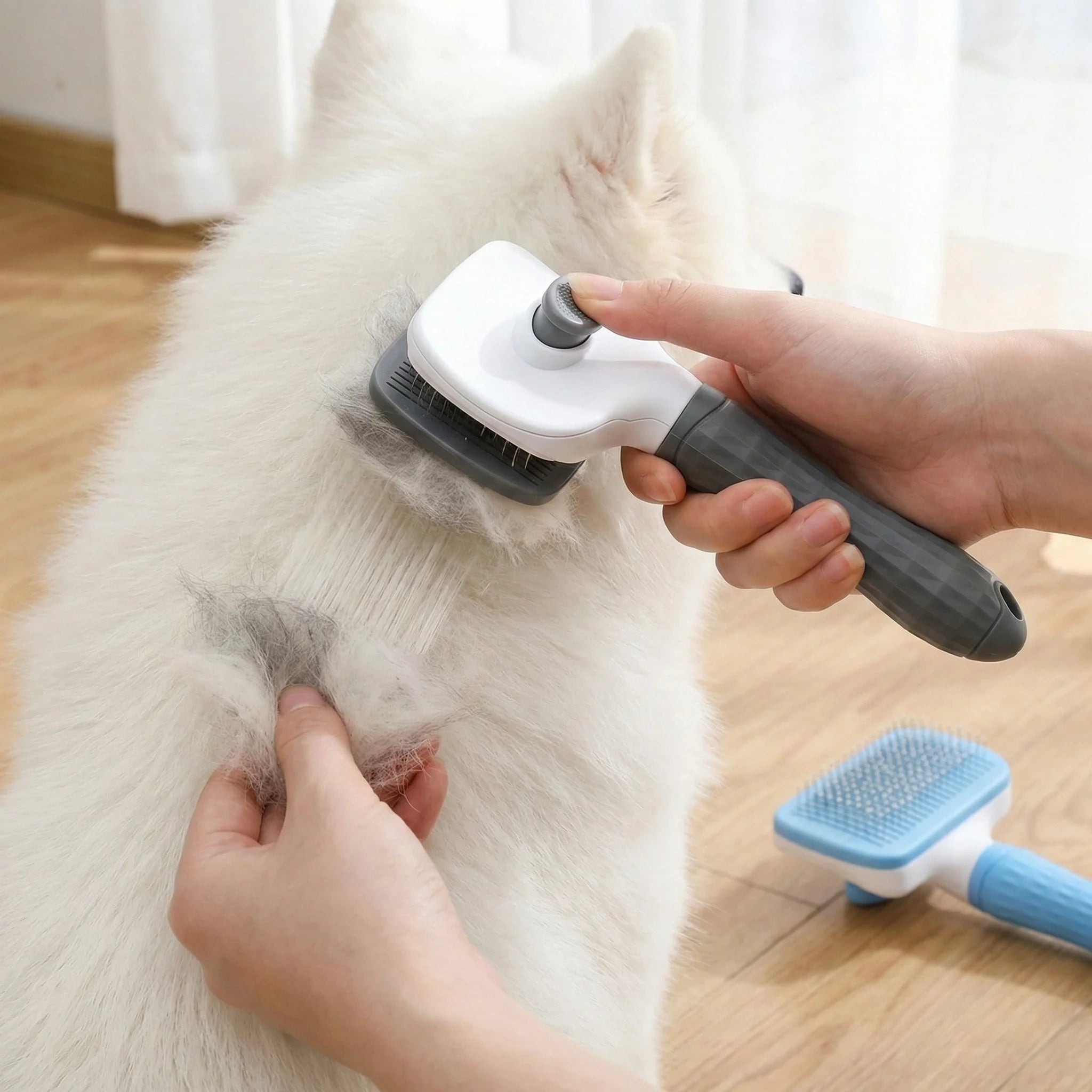 Dual-Use Dog Cat Grooming Brush 20×10×5.5cm, Self-Cleaning Slicker Comb with Round-Tip Bent Needles, Ergonomic Handle for Pet Hair